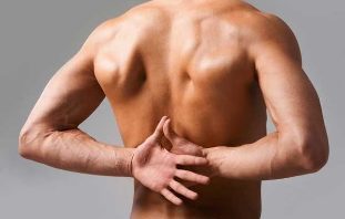 Bolovi u leđima iznad uzroka donjeg dijela leđa - Dermatitis February